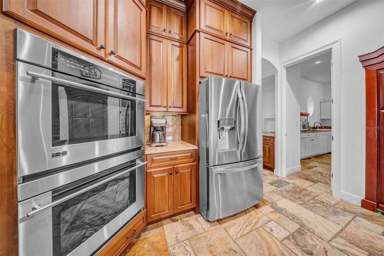 17930 Dorman Road, Lithia, FL 33547 Photo