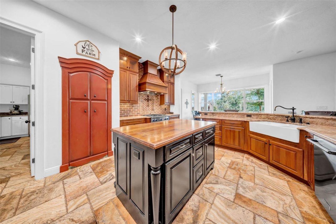 17930 Dorman Road, Lithia, FL 33547 Photo