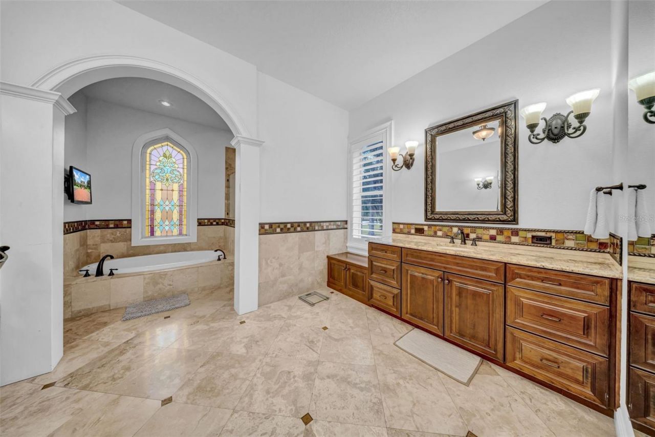17930 Dorman Road, Lithia, FL 33547 Photo