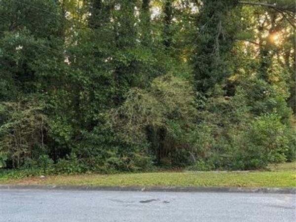 468 S Susan Creek Drive , Stone Mountain, GA 30083