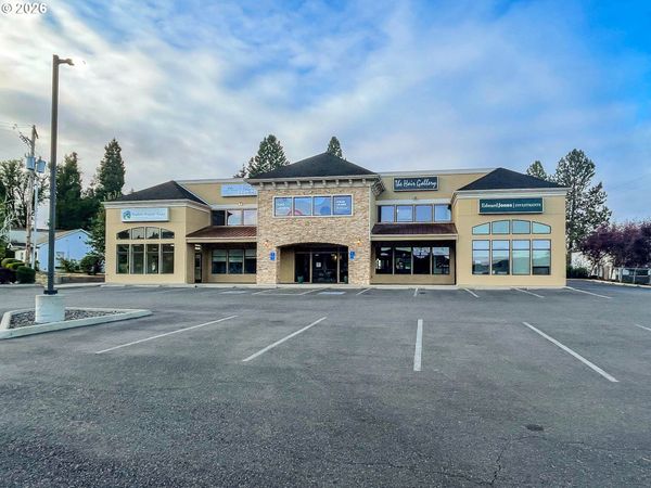 2198 NE STEPHENS ST, Roseburg, OR 97470