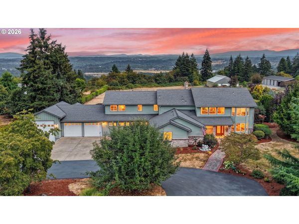 20860 S SPRINGWATER RD, Estacada, OR 97023
