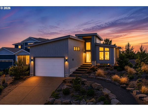 557 SEA VIEW DR, Manzanita, OR 97130