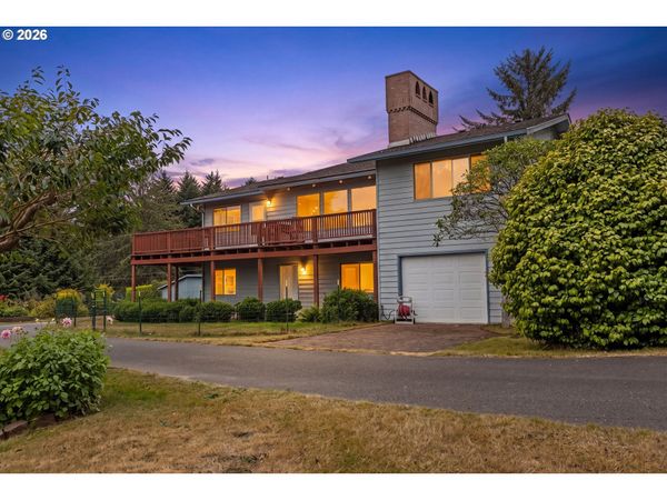 63704 SEVEN DEVILS RD, Coos Bay, OR 97420