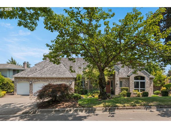17485 BROOKHURST DR, Lake Oswego, OR 97034