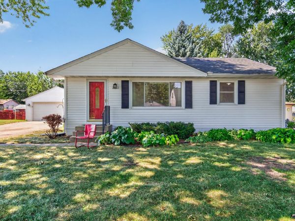 2142 Garnet Drive , Eagan, MN 55122