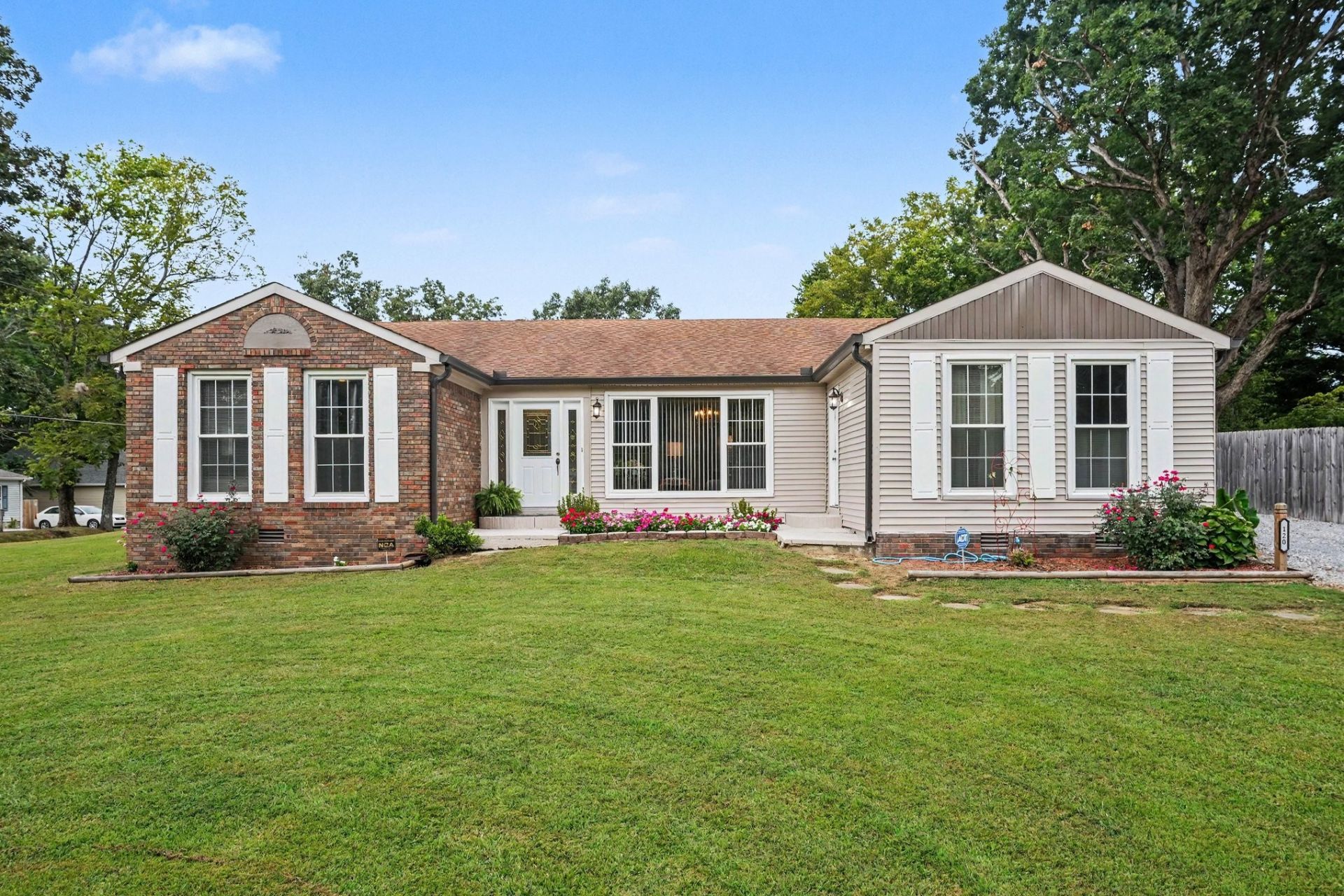 120 Slater St , White Bluff, TN 37187 Main Photo