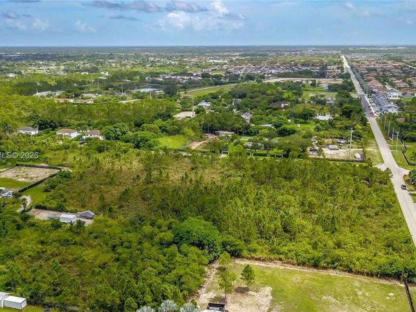 12251 SW 230th Street , Miami, FL 33170
