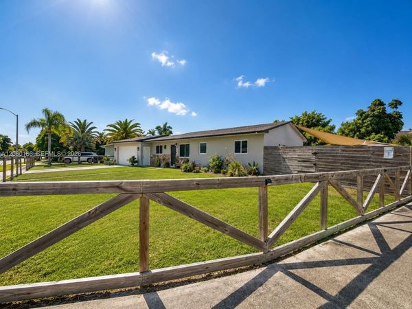 1211 NW 18th St , Homestead, FL 33030