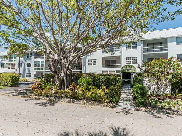 72 7th ST S, Unit 203, NAPLES, FL 34102