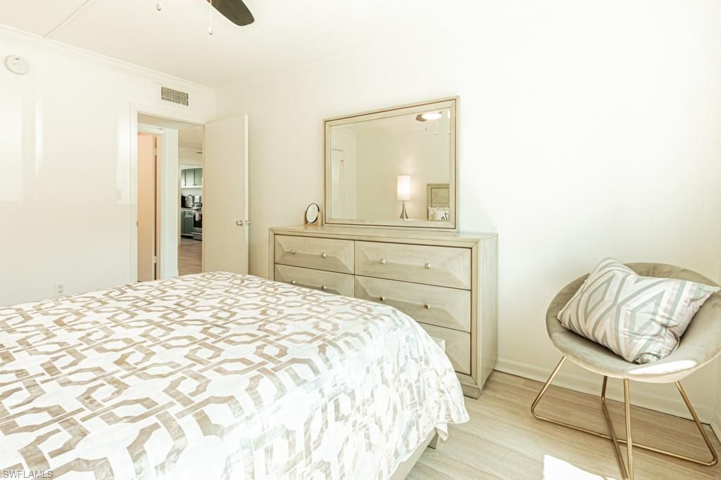 72 7th St S, Unit 203, Naples, FL 34102 Photo