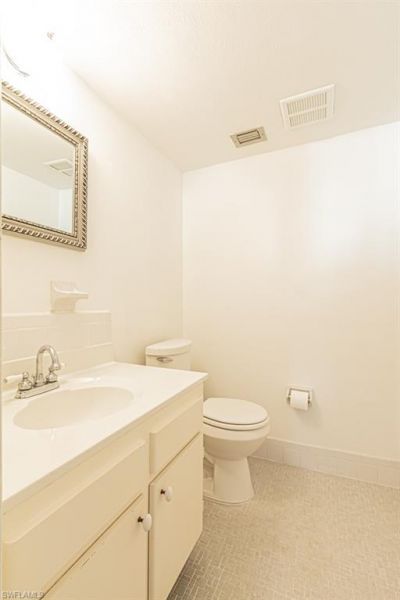 72 7th St S, Unit 203, Naples, FL 34102 Photo
