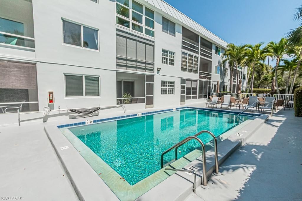72 7th St S, Unit 203, Naples, FL 34102 Photo