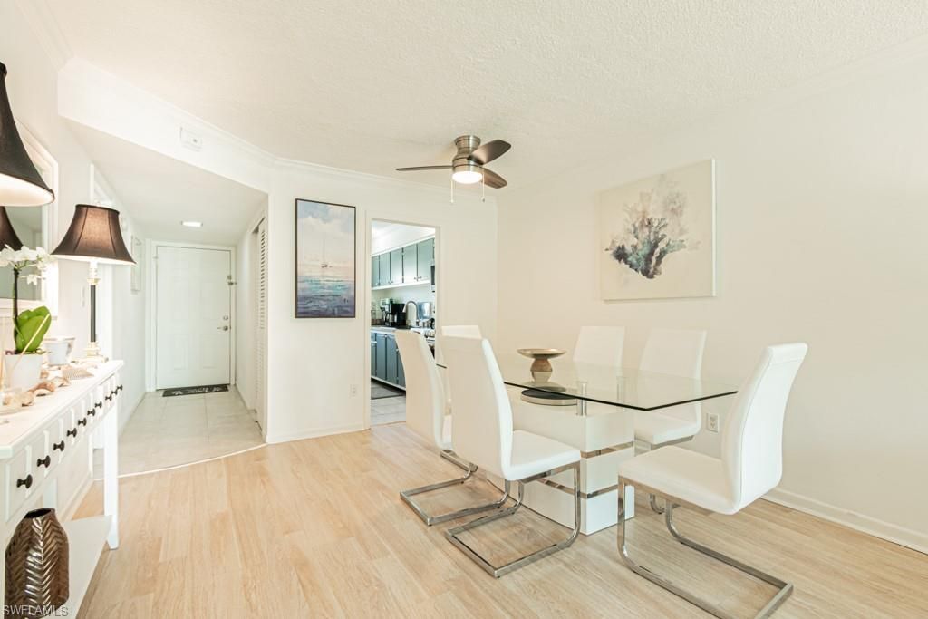 72 7th St S, Unit 203, Naples, FL 34102 Photo