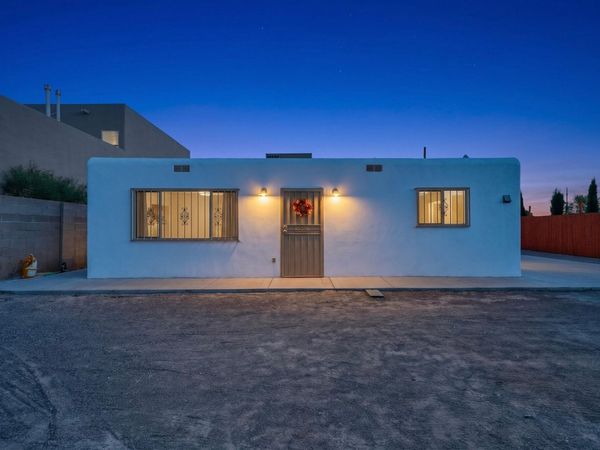2900 Foraker Place NW, Albuquerque, NM 87107