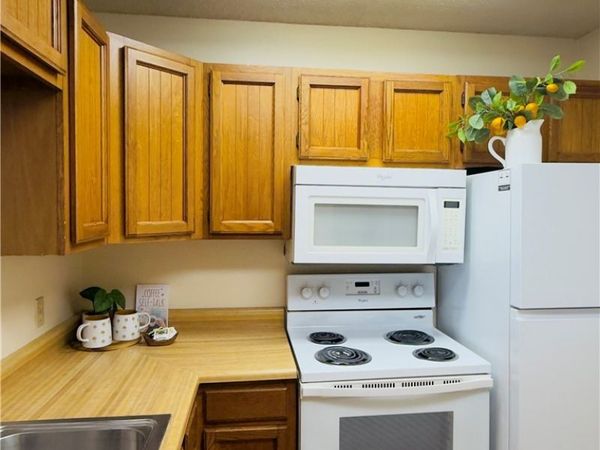 1624 Aquarena Springs Drive , Unit F147, San Marcos, TX 78666