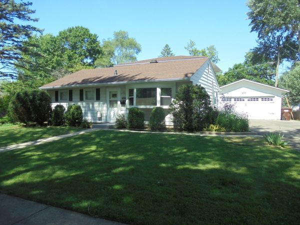 1434 Walnut Drive , Woodstock, IL 60098