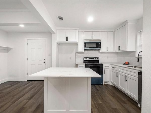 1527 Columbia Avenue , Corsicana, TX 75110