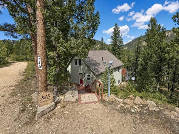 745 Hickory Dr, Lyons, CO 80540