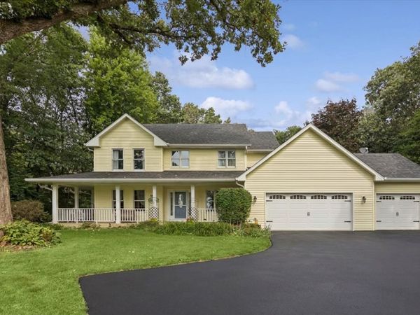 11115 E Riviera Drive, Spring Grove, IL 60081