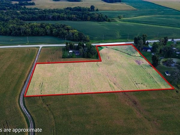 23304 State Highway 3 , Dow, IL 62022