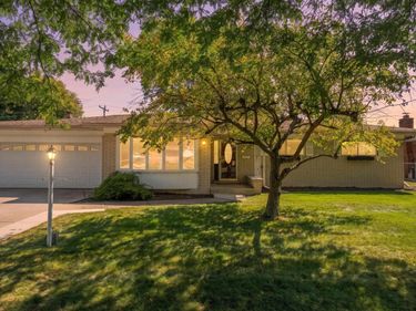 37352 Mario Drive, Sterling Heights, MI 48312