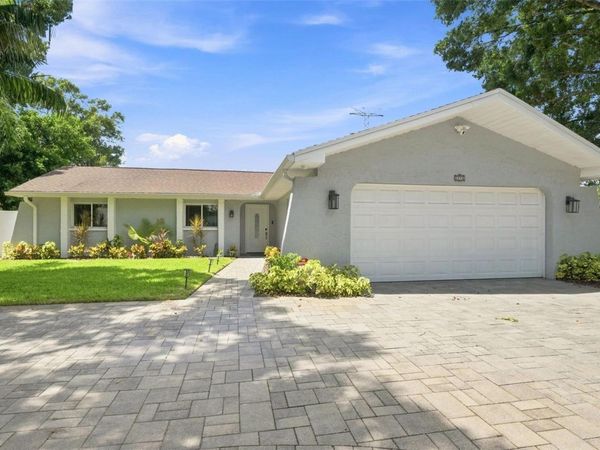 3276 FOX HILL DRIVE , CLEARWATER, FL 33761