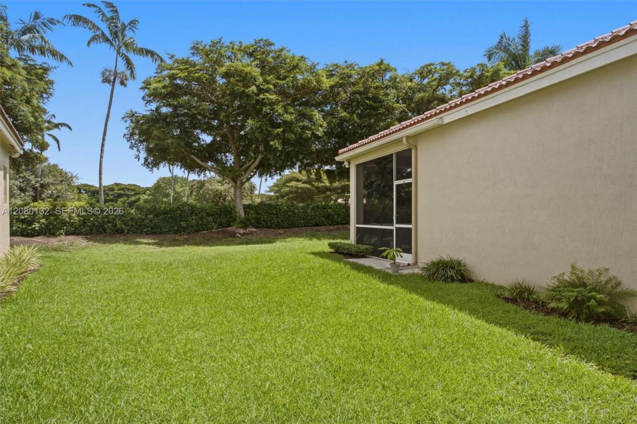 1508 Winterberry Ln , Weston, FL 33327 Photo