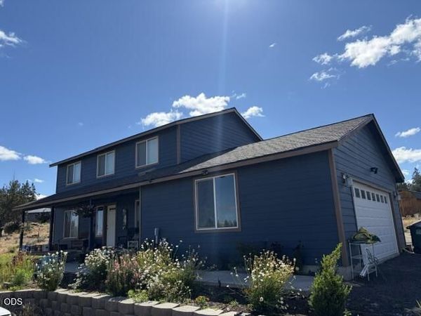 207 SE Cody Lane, Madras, OR 97741