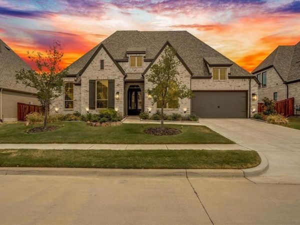 4112 Buffalo Clover Drive, Aubrey, TX 76227