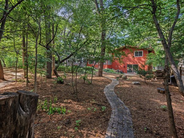 2909 Pelham Dr, Madison, WI 53713