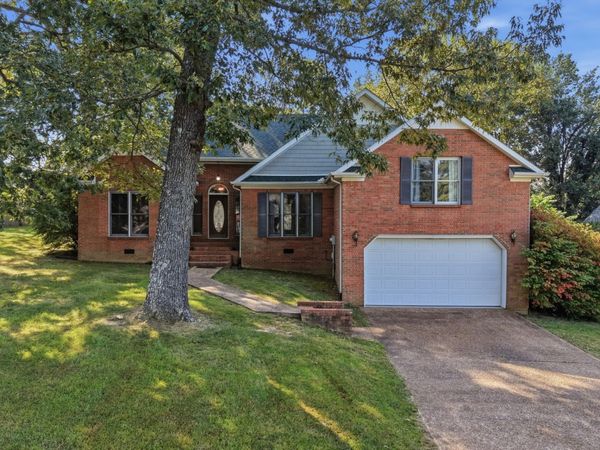 180 Mortons Lake Rd, Manchester, TN 37355
