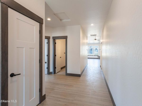 4475 E Savea LN , Post Falls, ID 83854