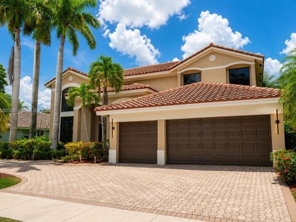 1672 Victoria Pointe Cir , Weston, FL 33327