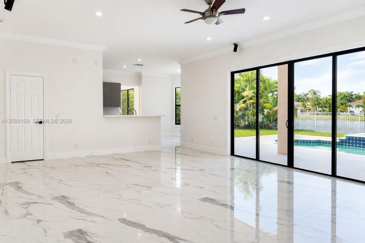 1672 Victoria Pointe Cir, Weston, FL 33327 Photo