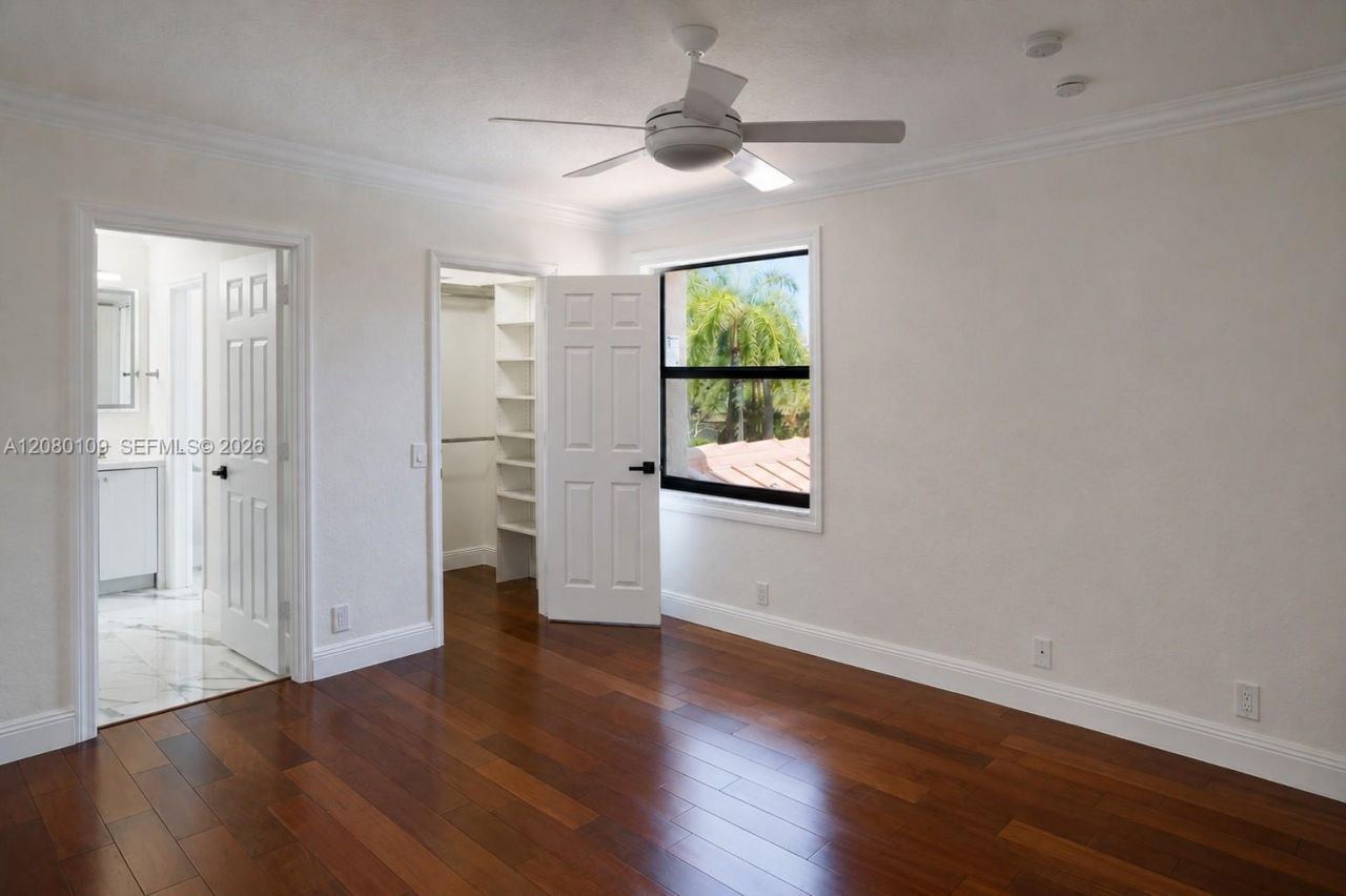 1672 Victoria Pointe Cir, Weston, FL 33327 Photo
