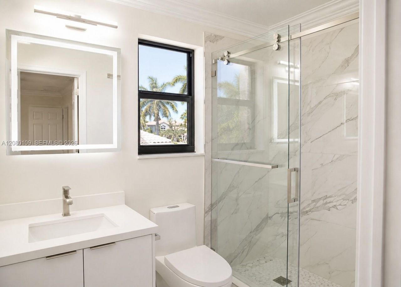 1672 Victoria Pointe Cir, Weston, FL 33327 Photo