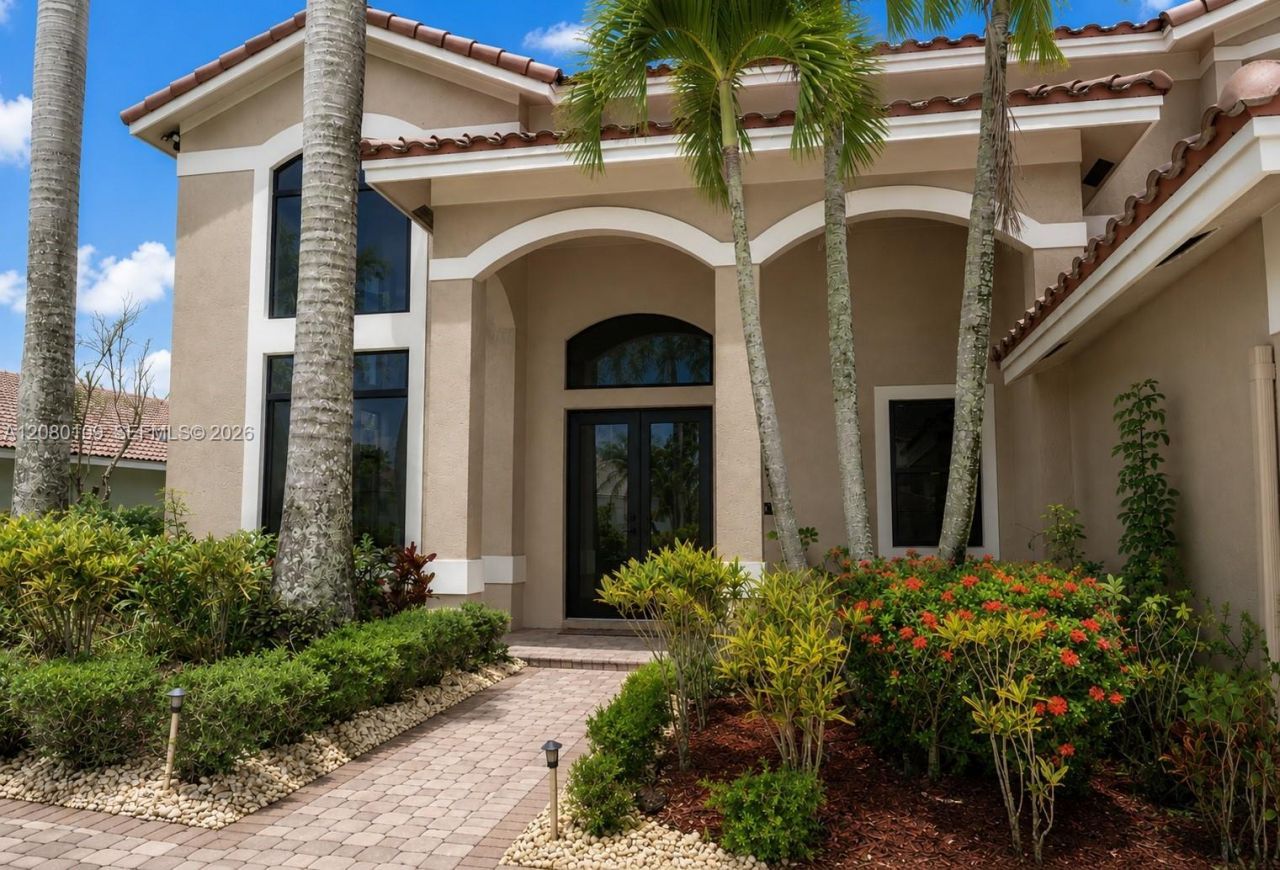 1672 Victoria Pointe Cir, Weston, FL 33327 Photo