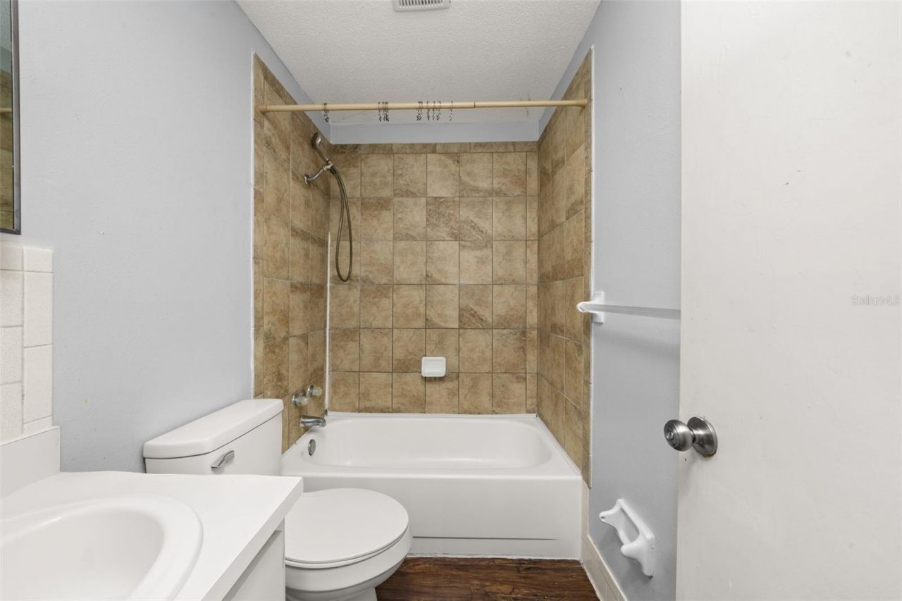 1001 S Lake Anoka Boulevard , Avon Park, FL 33825 Photo