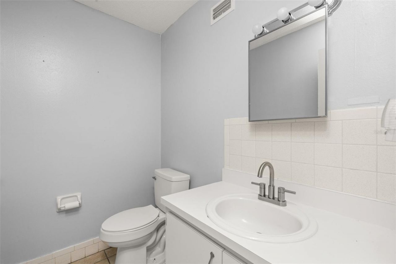 1001 S Lake Anoka Boulevard , Avon Park, FL 33825 Photo