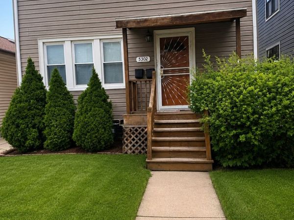 5302 N Luna Avenue, Chicago, IL 60630