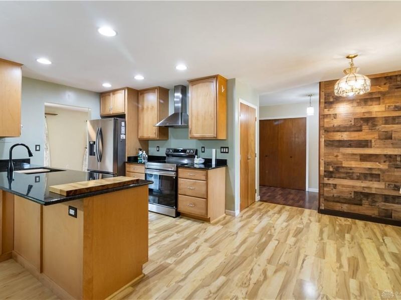 5760 Burkhardt Road, Dayton, OH 45431 Photo 16
