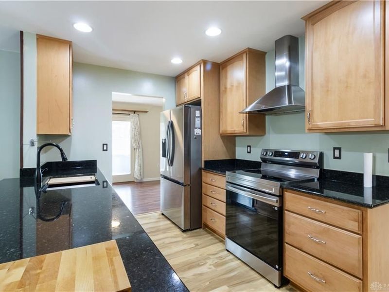 5760 Burkhardt Road, Dayton, OH 45431 Photo 17