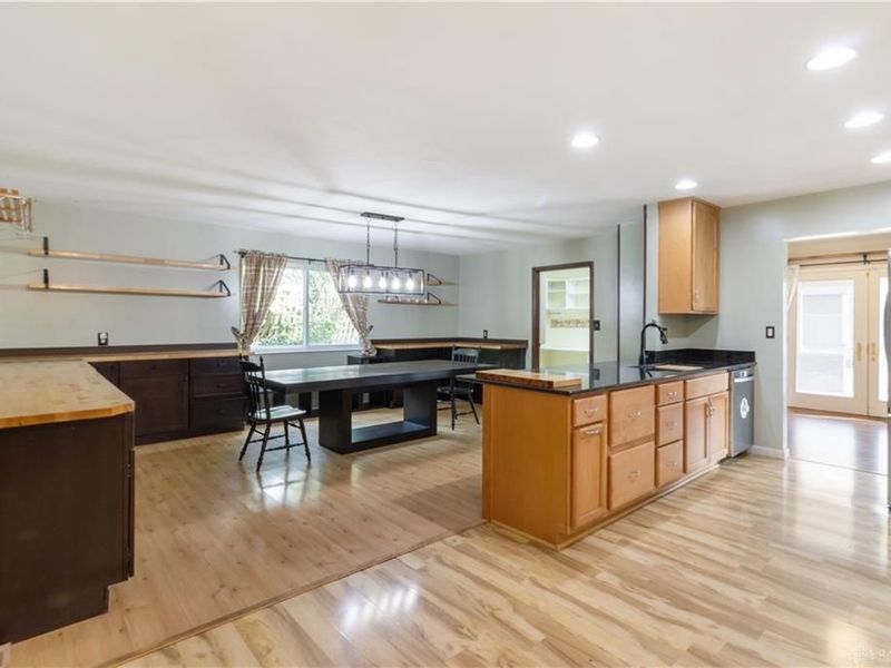 5760 Burkhardt Road, Dayton, OH 45431 Photo 18