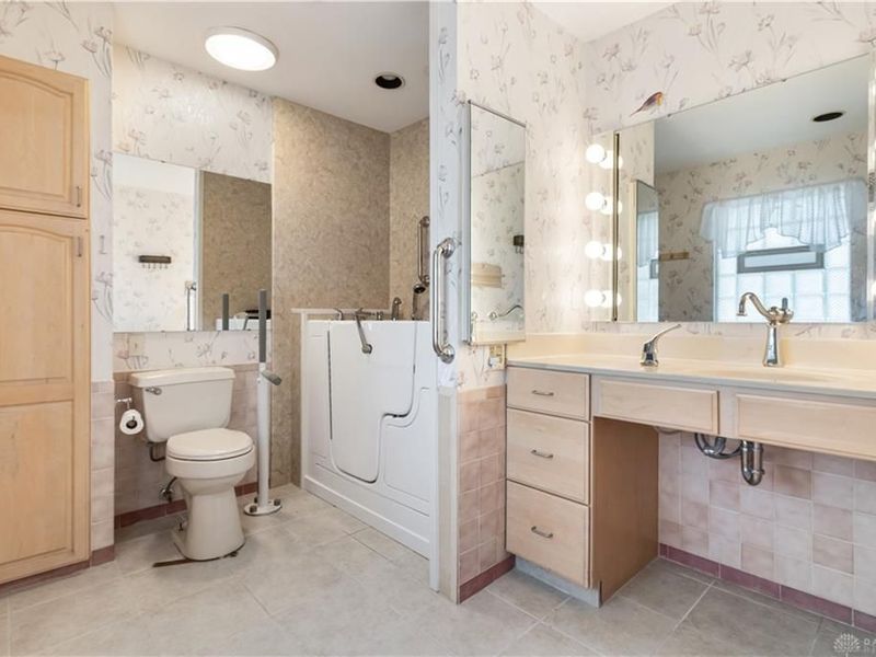 5760 Burkhardt Road, Dayton, OH 45431 Photo 27