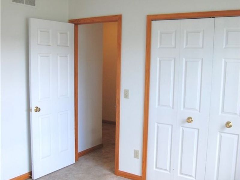 6373 Jefferson, North Ridgeville, OH 44039 Photo 4