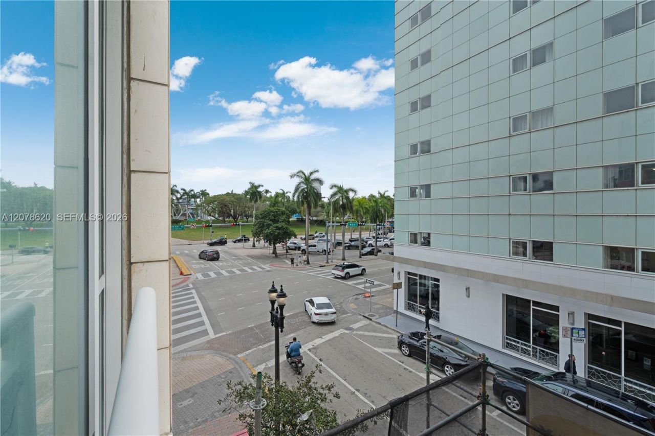 253 NE 2nd St , Unit 228, Miami, FL 33132 Photo