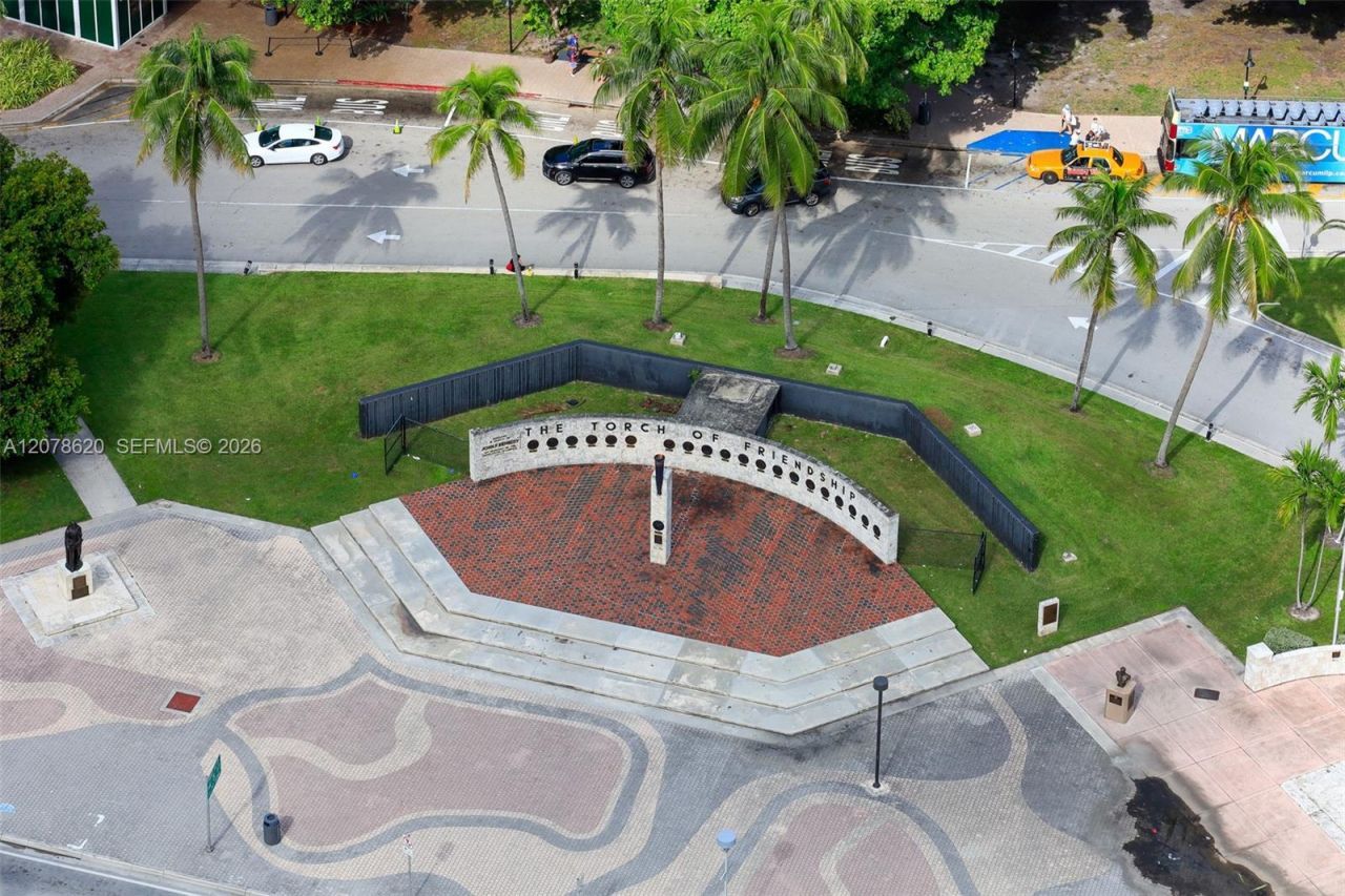 253 NE 2nd St , Unit 228, Miami, FL 33132 Photo