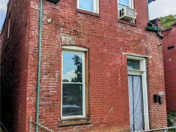 7326 Pennsylvania Avenue , St Louis, MO 63111