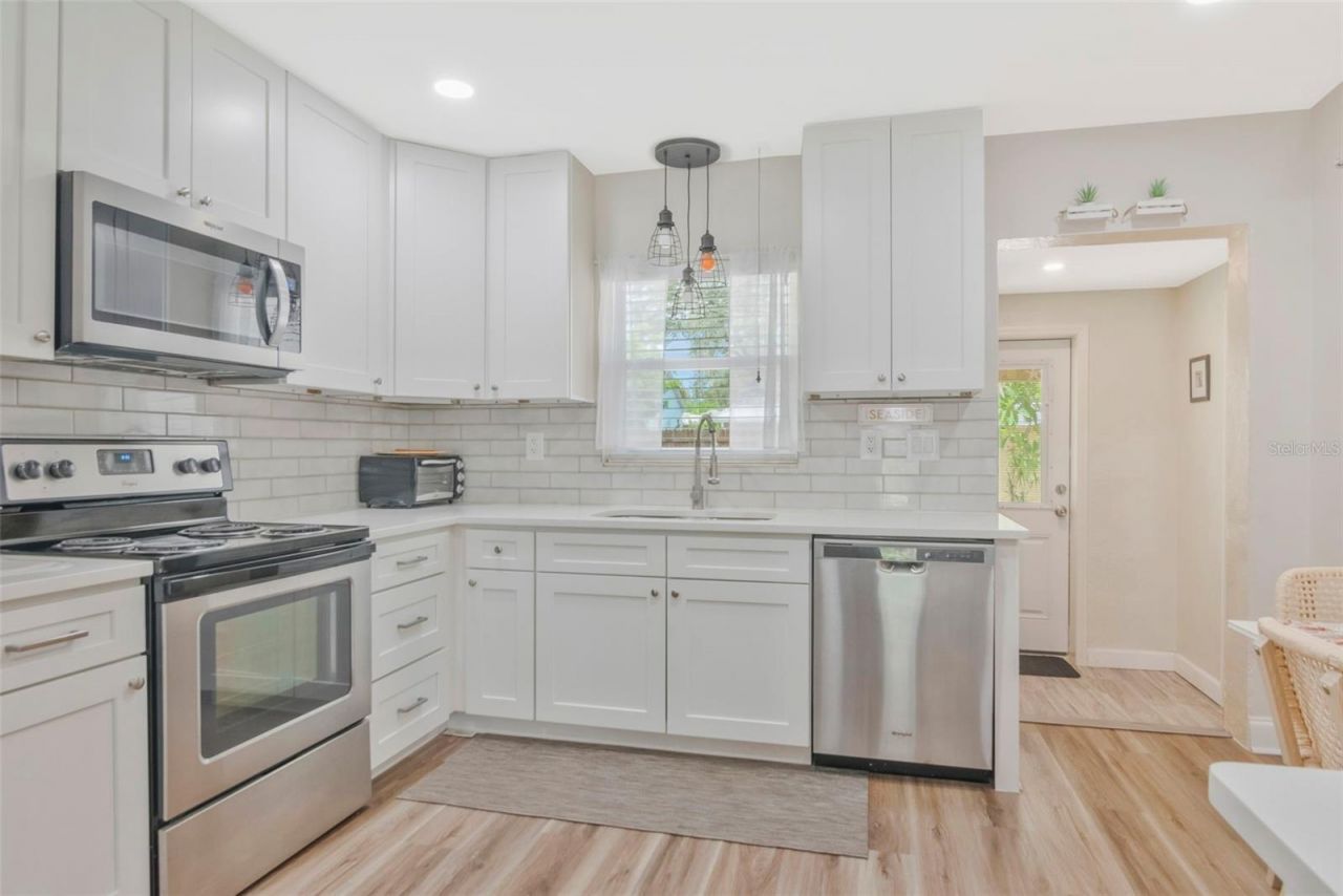 1928 Springtime Avenue , Clearwater, FL 33755 Photo